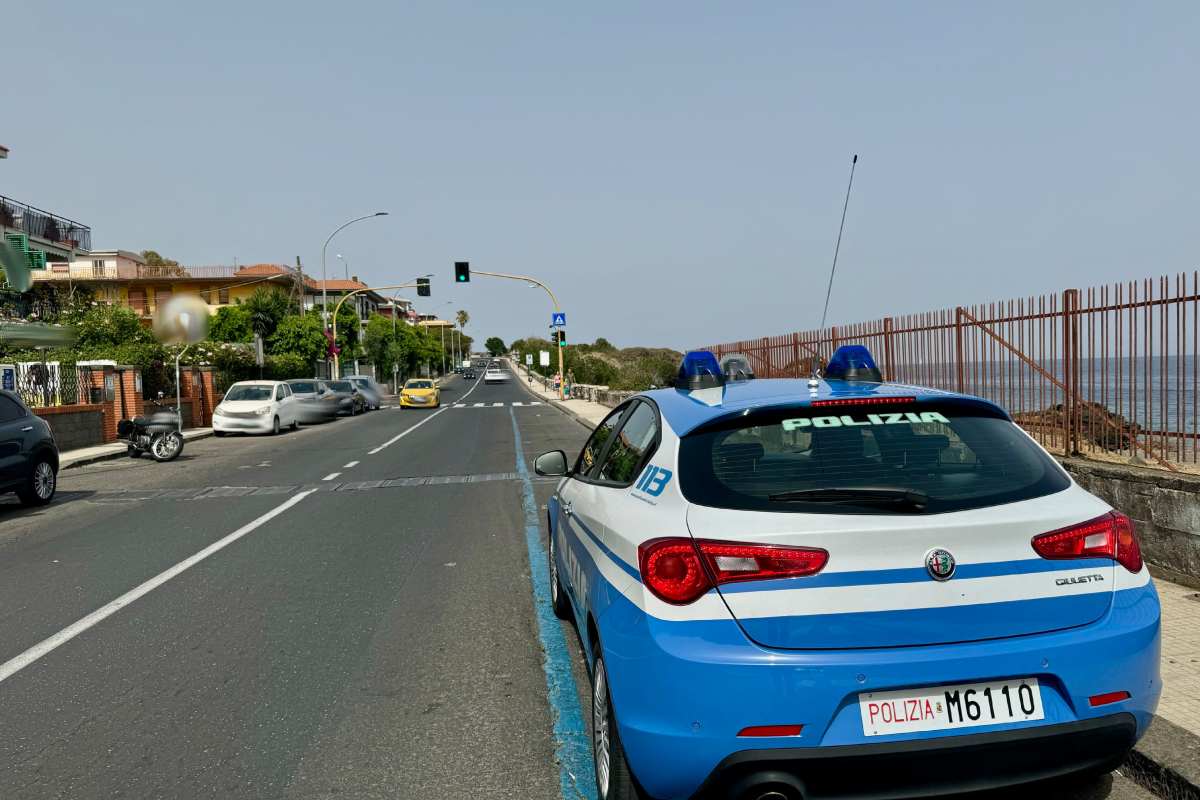 Si avvicina all’auto e inizia a sparare, c’è un ferito: il tentato omicidio nel ragusano