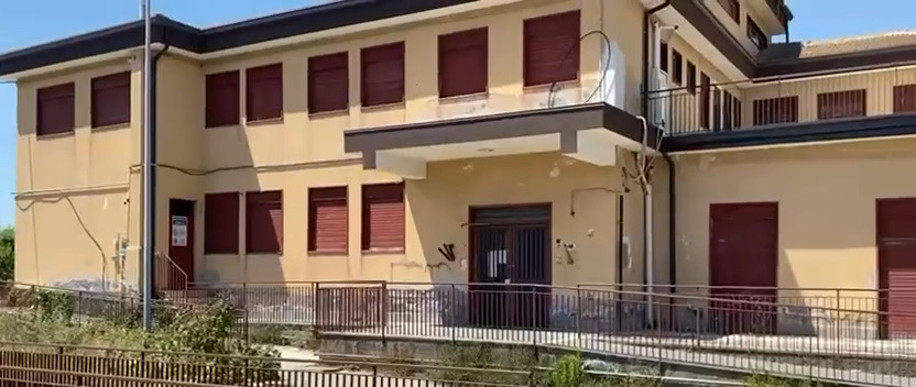 Riposto, il Comune ottiene un finanziamento per l’adeguamento della mensa scolastica del plesso Walt Disney di Carruba