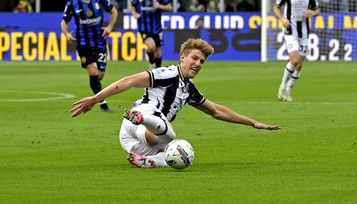 Calcio, Cagliari-Udinese 1-2, decide Kristensen