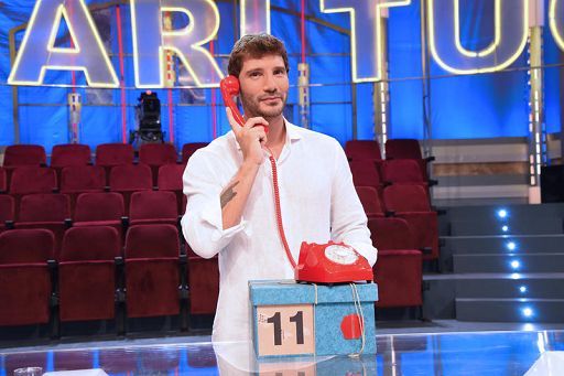 Stefano de Martino in “Meglio Stasera”, riparte da Napoli summer tour