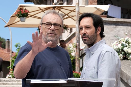 Tv, si gira “I Cesaroni-il ritorno” di e con Claudio Amendola