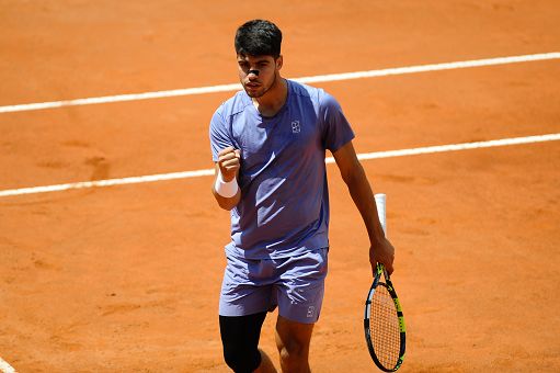 Tennis, per Alcaraz esordio vincente a Roma