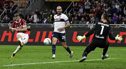 Calcio, Milan-Bologna 3-1, decisiva una doppietta di Gimenez Calcio, Milan-Bologna 3-1, decisiva una doppietta di Gimenez