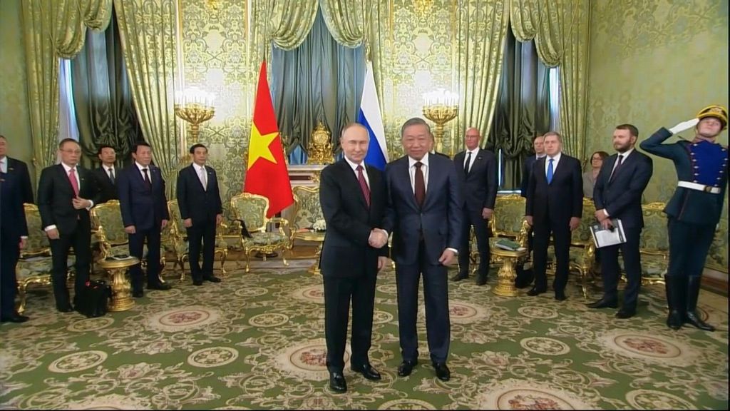 Zelensky: giovedì aspetterò Putin in Turchia, non trovino scuse