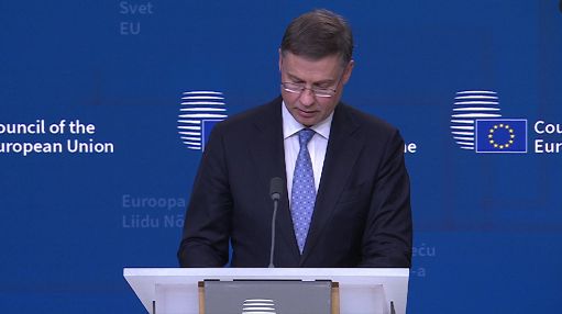Ue, lunedì nuove previsioni economia, Dombrovskis: rischi al ribasso