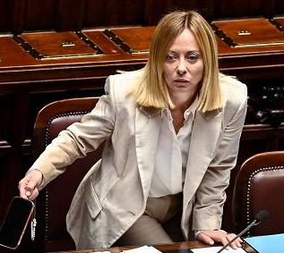 Gaza, riarmo, sanità, sviluppo: nuovo match Meloni-opposizioni in Parlamento