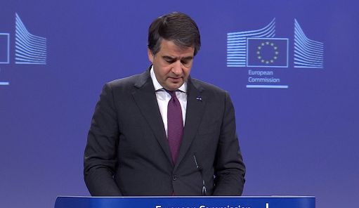 Pnrr, Fitto a Giorgetti: scadenza è 2026, impossibile rinvio