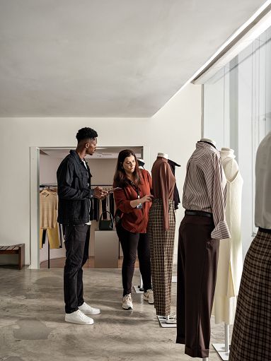 Il 32% degli italiani utilizza l’IA per fare acquisti (+47% sul 2024)