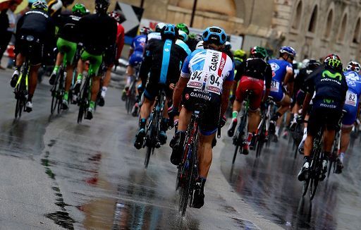 Ciclismo, Maxicaduta, tappa neutralizzata