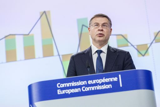 Ue taglia di mezzo punto stima di crescita Italia 2025 (+0,7%)