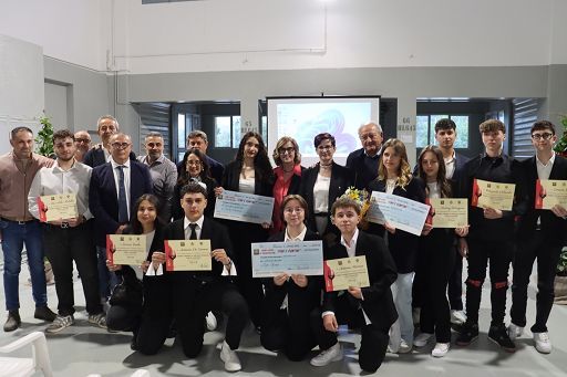 Vino, nella scuola di Venosa (Potenza) si progettano Cantine