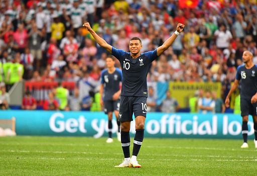 Calcio, Kylian Mbappé vince la Scarpa d’Oro europea
