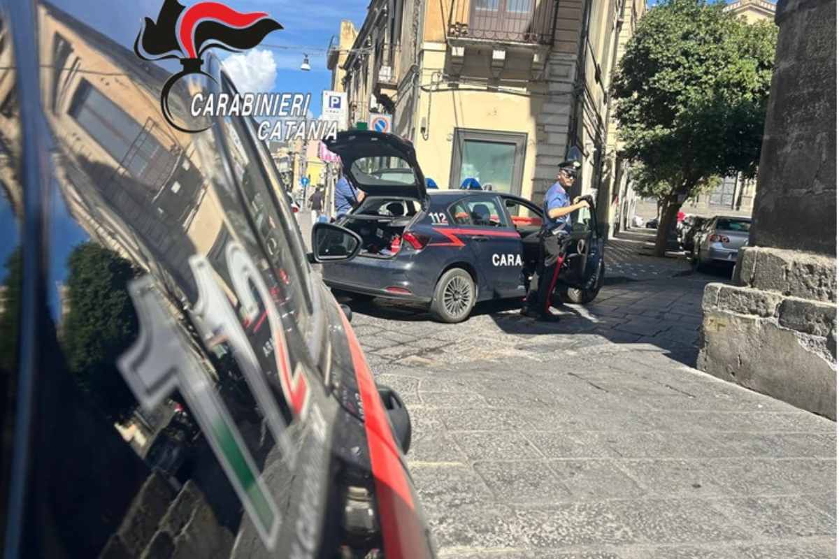 Litiga con la fidanzata ed evade dai domiciliari: “Meglio clochard”, arrestato 56enne a Biancavilla