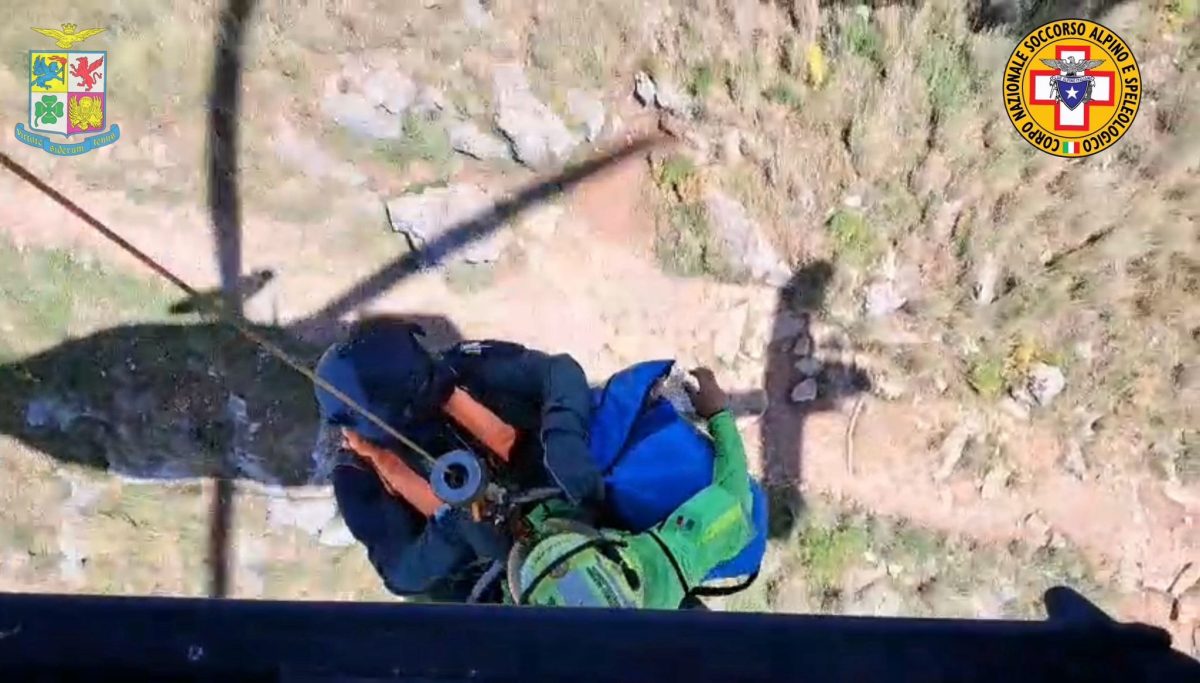 Turista olandese cade durante un’escursione e si fa male, recupero del soccorso alpino