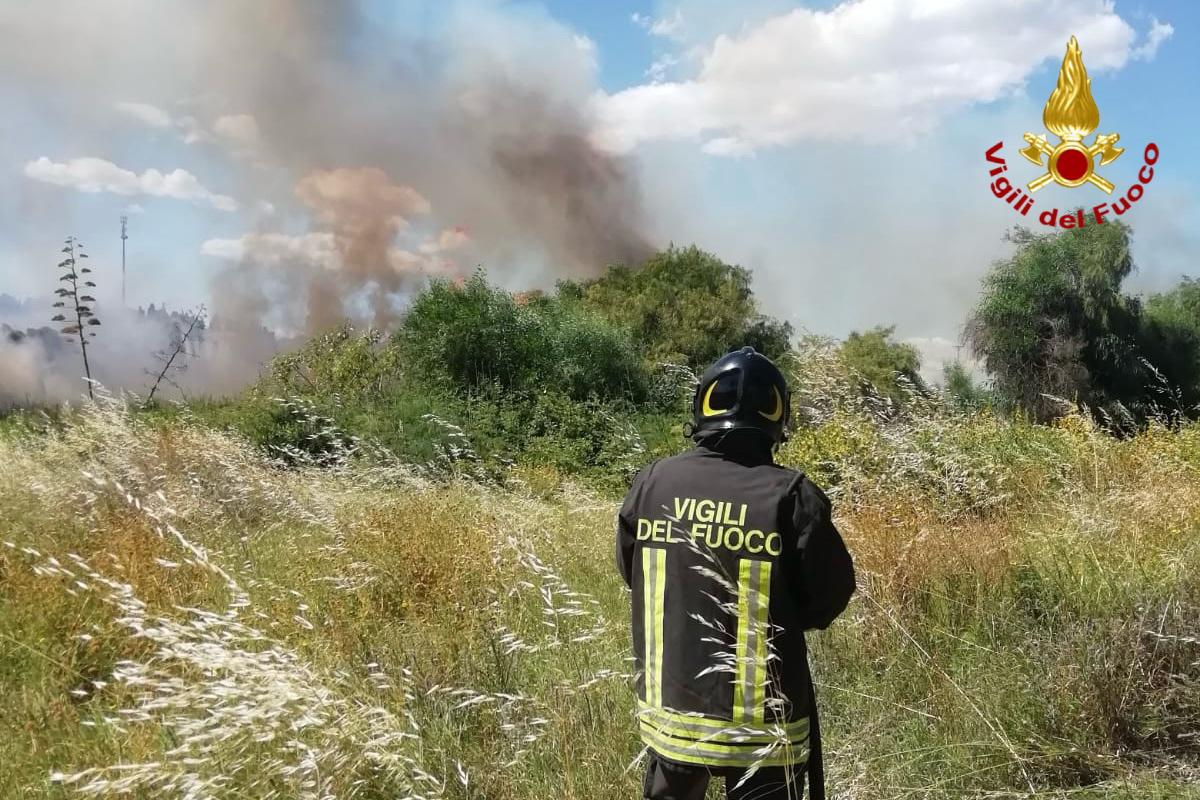 In Sicilia è già emergenza incendi, undici roghi in tutte le province