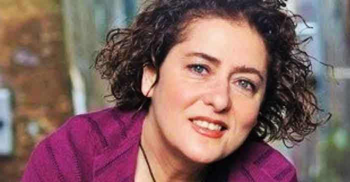 Al Teatro Jolly “M’hanno a fari santa” di e con Mary Cipolla