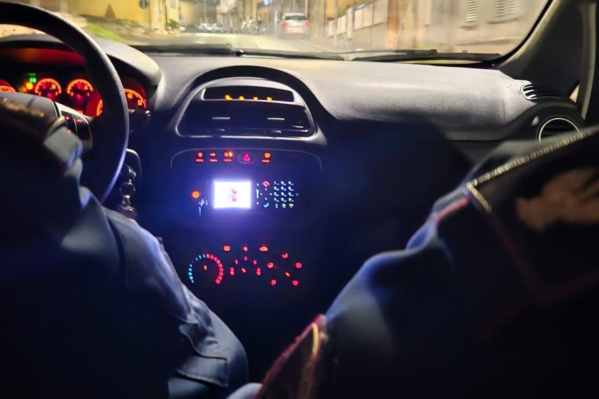 Chiama più di 3000 volte la Polizia per denunciare i vicini ma viene arrestato per stalking