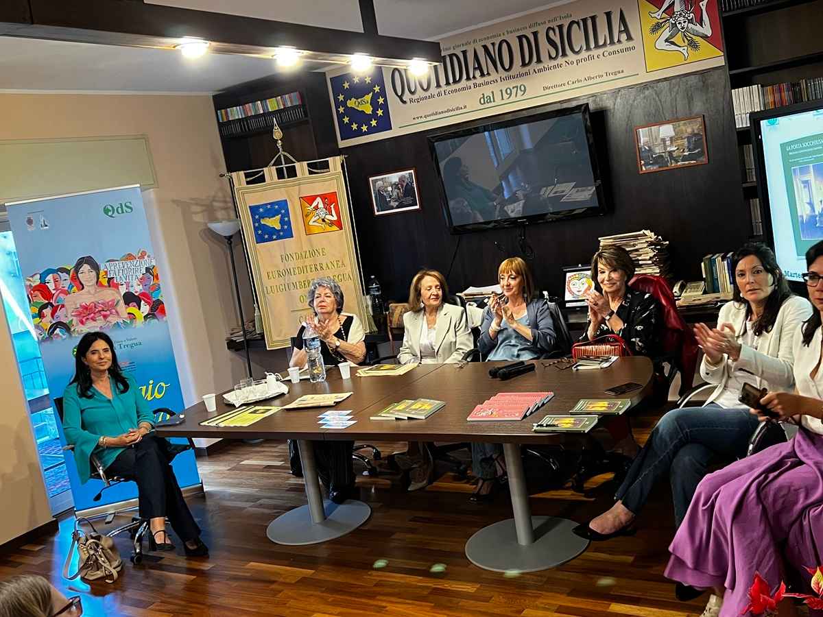 VIDEO | “Maggio in…forma”, presentato il libro “La porta socchiusa. Degenza e convergenza emotiva”