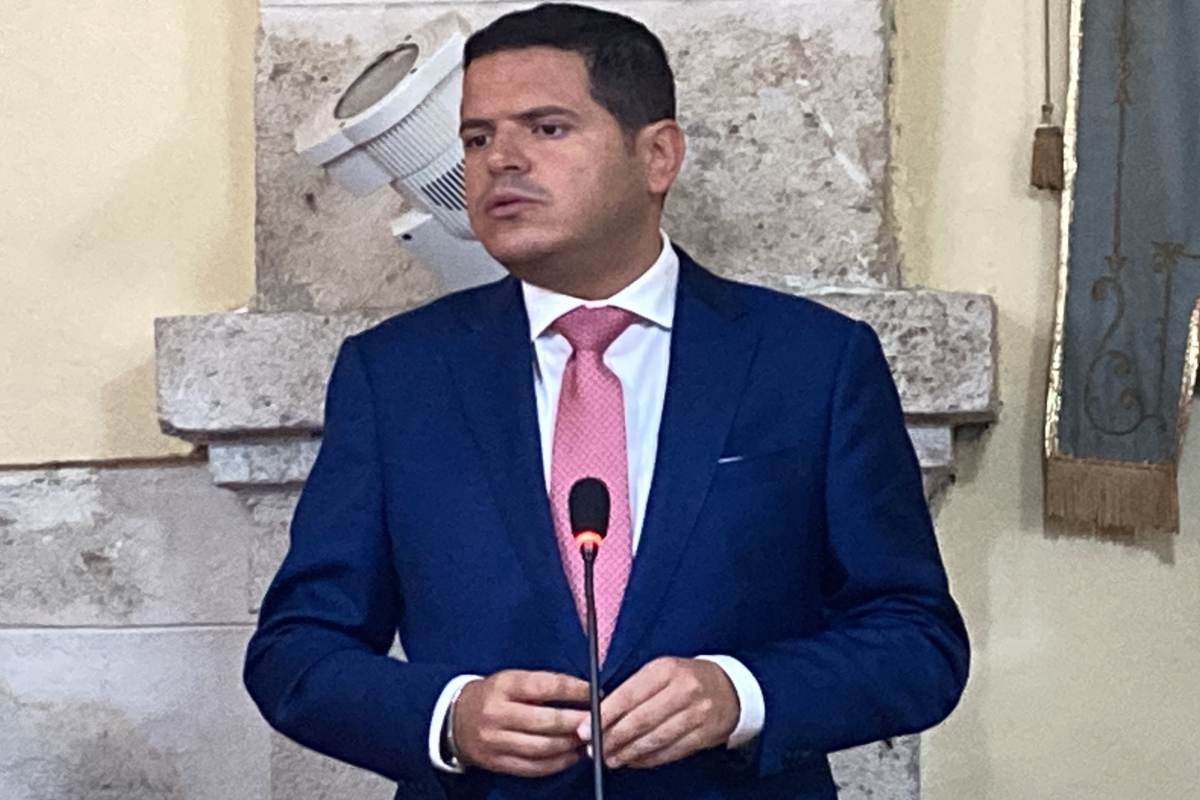 Caso “Super Attico” di Galvagno, interrogazioni M5s all’Ars e alla Camera: serve chiarezza normativa