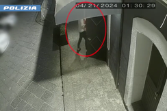 VIDEO | Aggressione in discoteca a Catania: misure cautelari per due giovani dopo spedizione punitiva