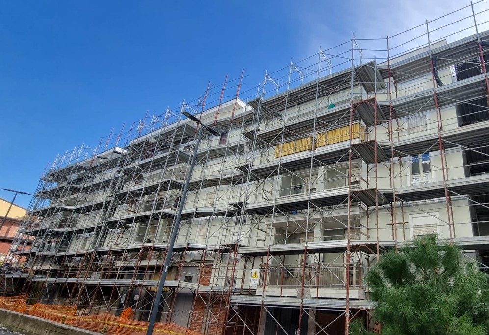 Istituti autonomi case… pericolanti