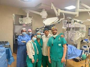 San Camillo Roma, intervento robotico salva organi compromessi da cesareo