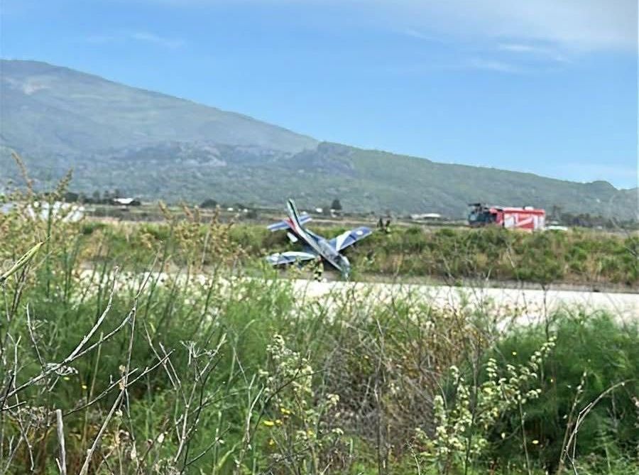 Paura per un aereo delle Frecce Tricolori, fuori pista durante un atterraggio a Pantelleria