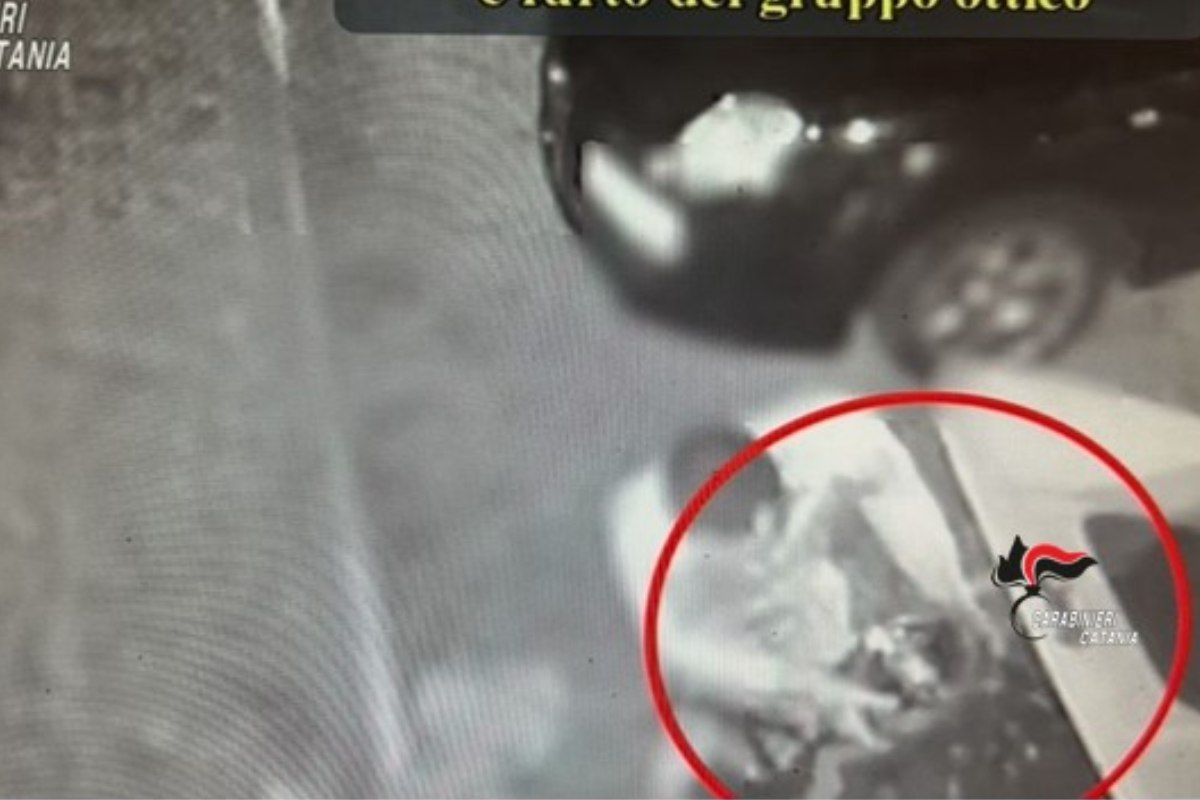 VIDEO | “Stacchiamo qualsiasi cosa mbare”, arrestata banda dei furti d’auto a Catania