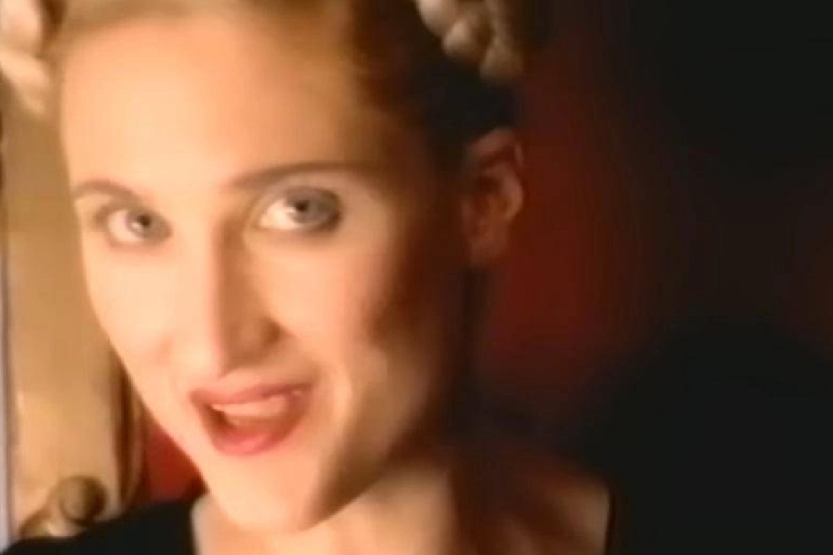 Lutto nel mondo della musica: morta in un incendio Jill Sobule, autrice di “I Kissed a Girl” Lutto nel mondo della musica: morta in un incendio Jill Sobule, autrice di “I Kissed a Girl”