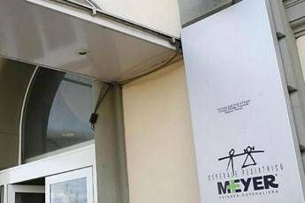 Meningite, ragazzina colpita nel Fiorentino: scatta la profilassi