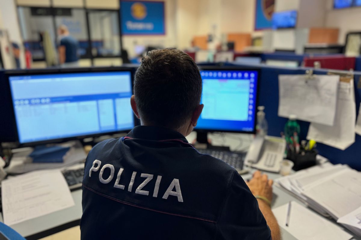 Ai domiciliari picchia la compagna e la figlia di 3 anni: arrestato 29enne a Catania