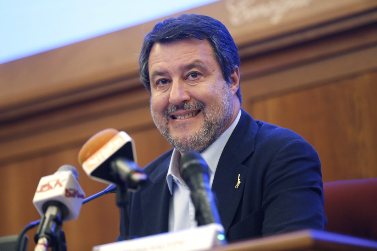 Ponte sullo Stretto, Salvini: “Certe battaglie politiche su ponti, ferrovie e gallerie non degne del 2025”