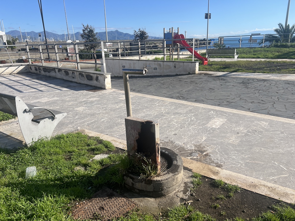 Riposto, riqualificata l’area giochi in Piazza della Vittoria: sabato 7 giugno l’inaugurazione