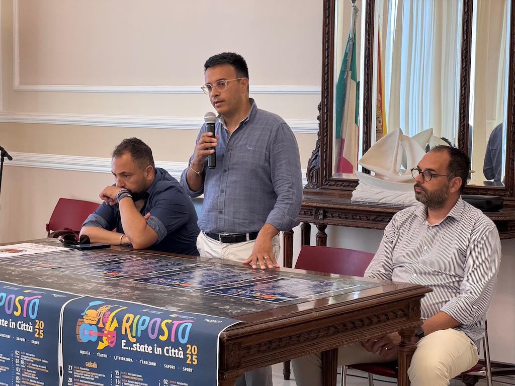 Riposto, presentato il cartellone estivo all’insegna della musica, del teatro, dell’arte, dei sapori e della solidarietà