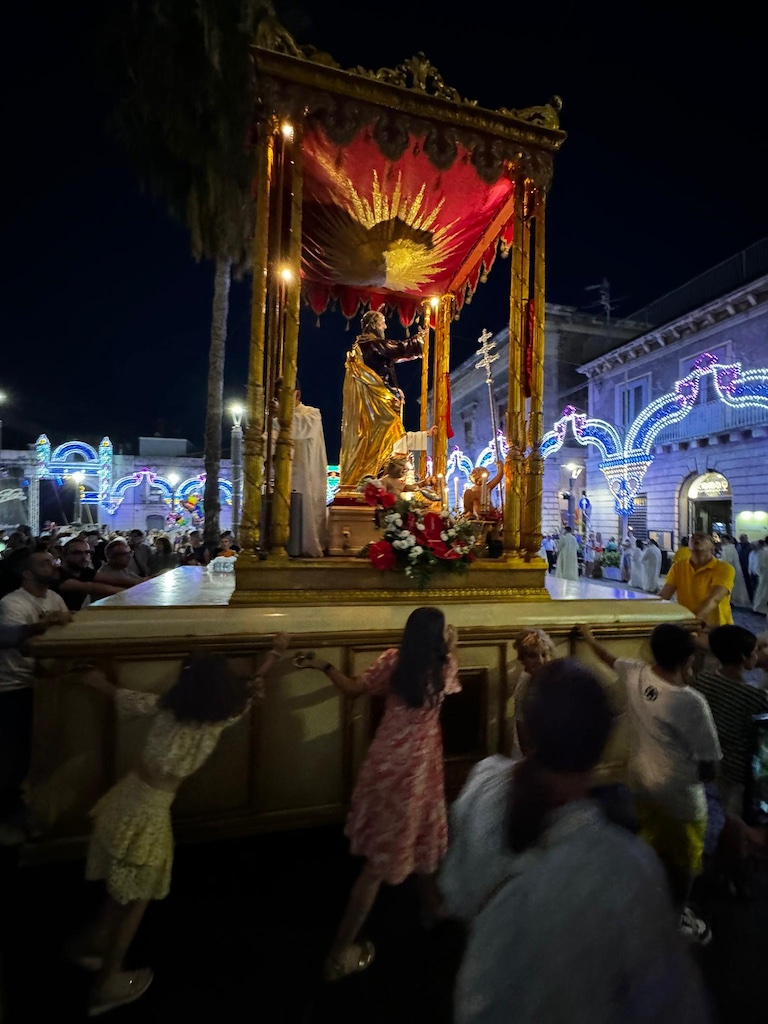 Riposto, fine settimana intenso tra celebrazioni ed eventi: torna la processione a mare di San Pietro dopo 15 anni