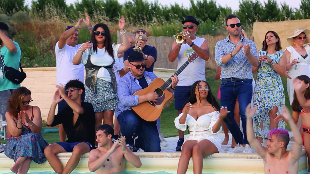 Dall’1 luglio la musica diventa empatia: i Bellamorèa raccontano l’isolamento sociale con cuore e verità