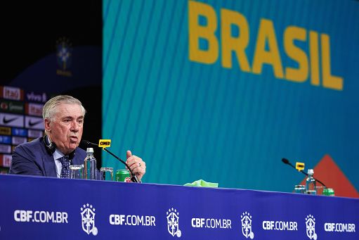 Calcio, Ancelotti: “In Brasile mi chiamano Carlinho, e mi piace”