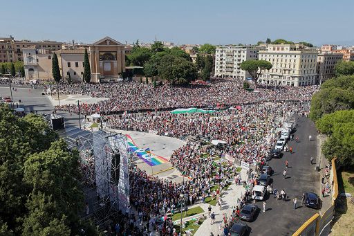 La piazza pro-Gaza di Pd-M5S-Avs: siamo 300mila. “E’ l’Italia che non tace”