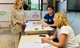 Seggi aperti fino alle 15 per referendum, affluenza prima giornata al 22,7%