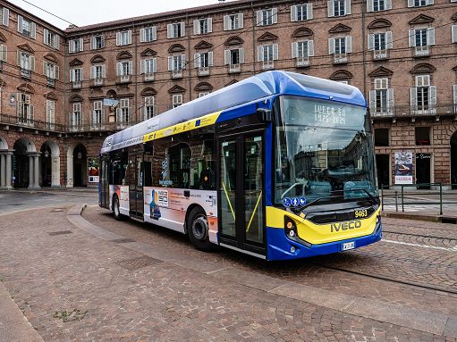 Iveco festeggia 50 anni, alle Ogr di Torino 3 nuovi veicoli elettrici