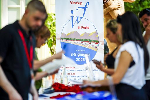 Alla 3a edizione di VinoVip al Forte protagonisti grandi bianchi e giovani