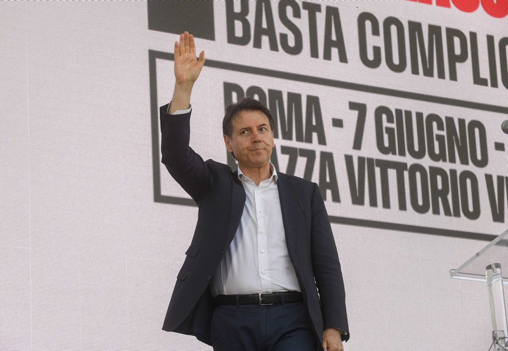 Difesa,Conte: riarmo Paesi Nato e Ue follia, Picerno non rappresenta Pd