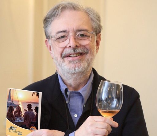 Esce la guida tascabile “Vini per l’Estate by DoctorWine 2025″