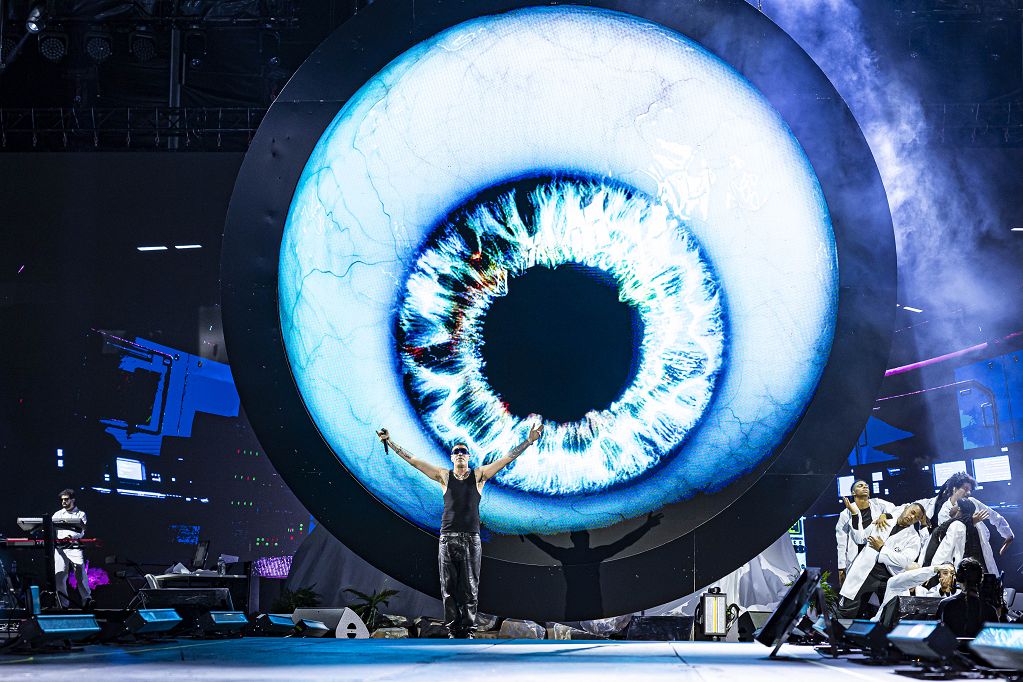 Il King of rap Marrakash conquista gli stadi con uno show imponente