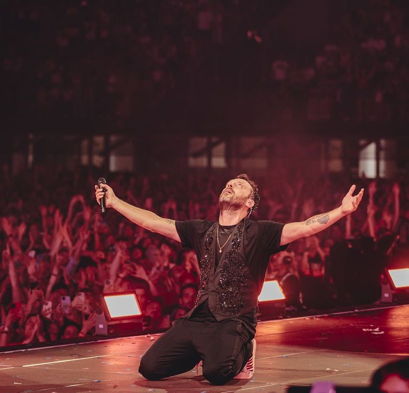 Cesare Cremonini porta la magia delle Aurore Boreali a San Siro