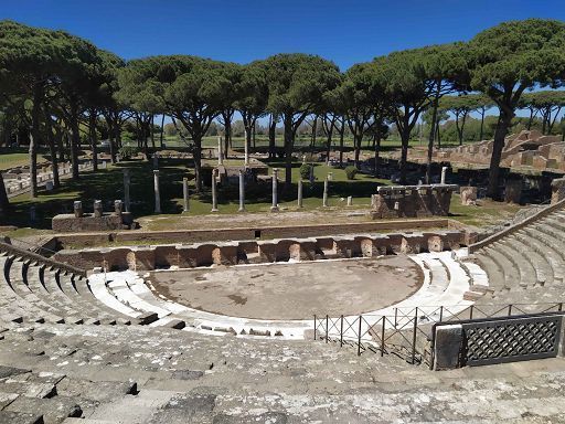 Riparte l’Ostia Antica Festival, da Andrea Perroni a Elio Germano