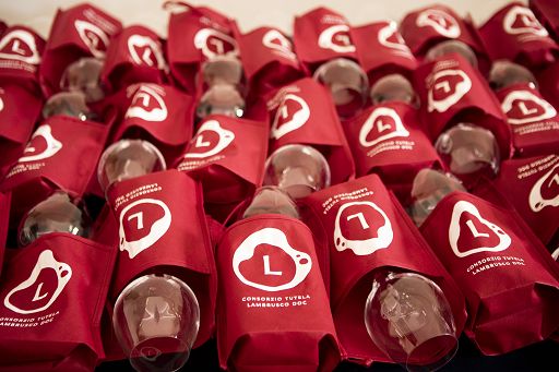 ”World Lambrusco Day”: il 21 giugno degustazione sul tetto d’Italia