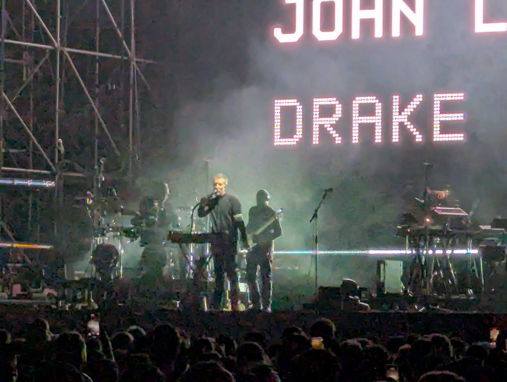 Successo a Milano per i Massive Attack: suoni, visioni e resistenza