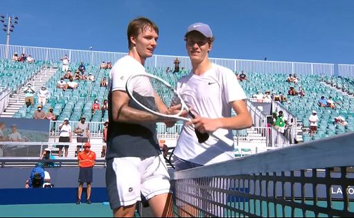 Tennis, Bublik vince il torneo di Halle