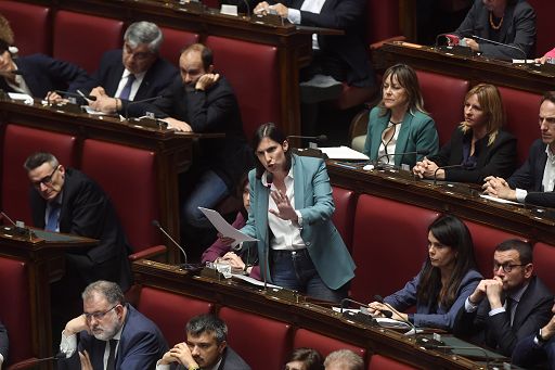 Schlein a Meloni: volevi fare pontiera, ma Trump ha abbattuto ponte